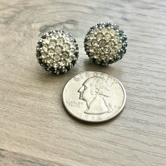 Ciner Vintage Crystal Blue and White Stud Clip On Earrings - Picture 5 of 8